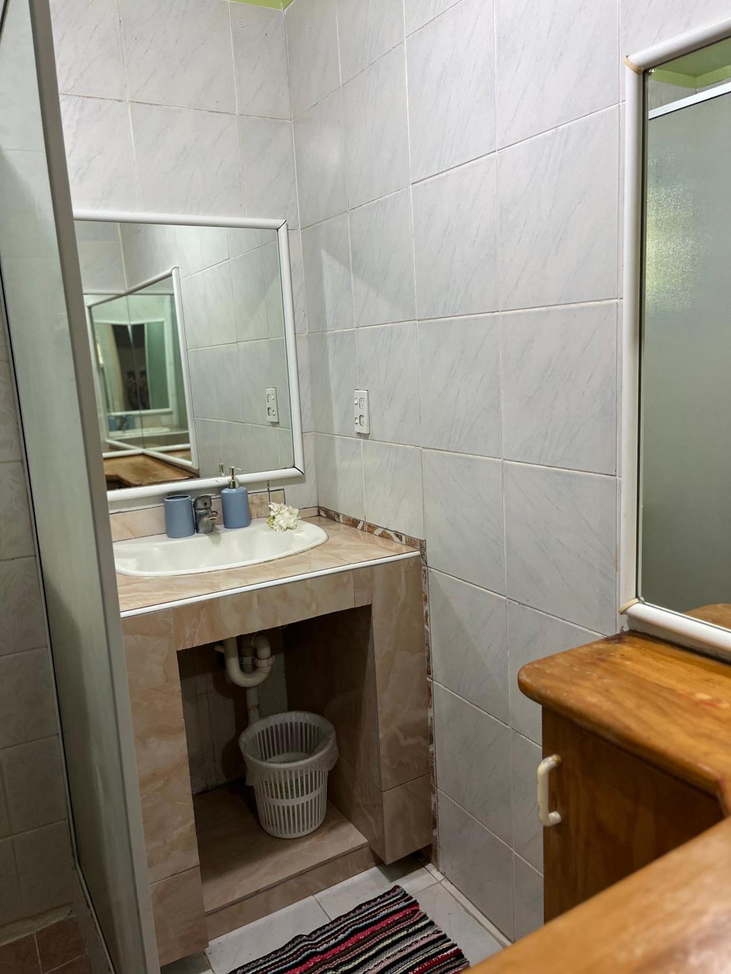 Sharnytas Guesthouse Air Conditioned Avarua Kültér fotó